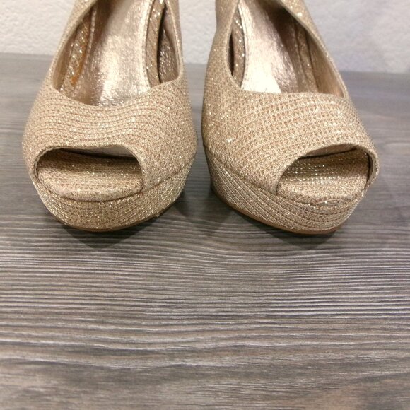 Adrianna Papell Shimmery Sparkly Gold Stiletto Heels Shoes Slingback Peep Toe 8 - Picture 15 of 16